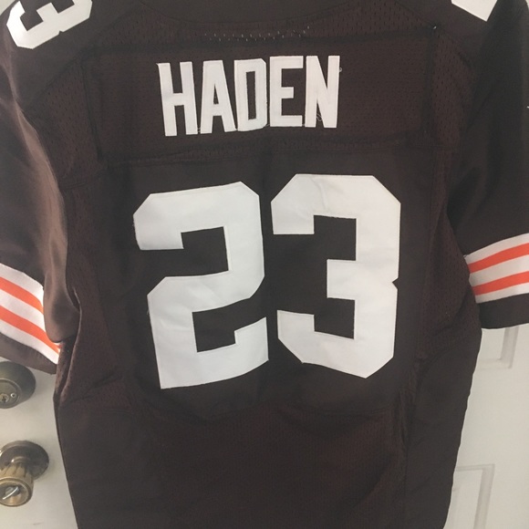 CLeveland Browns jersey - Picture 2 of 4